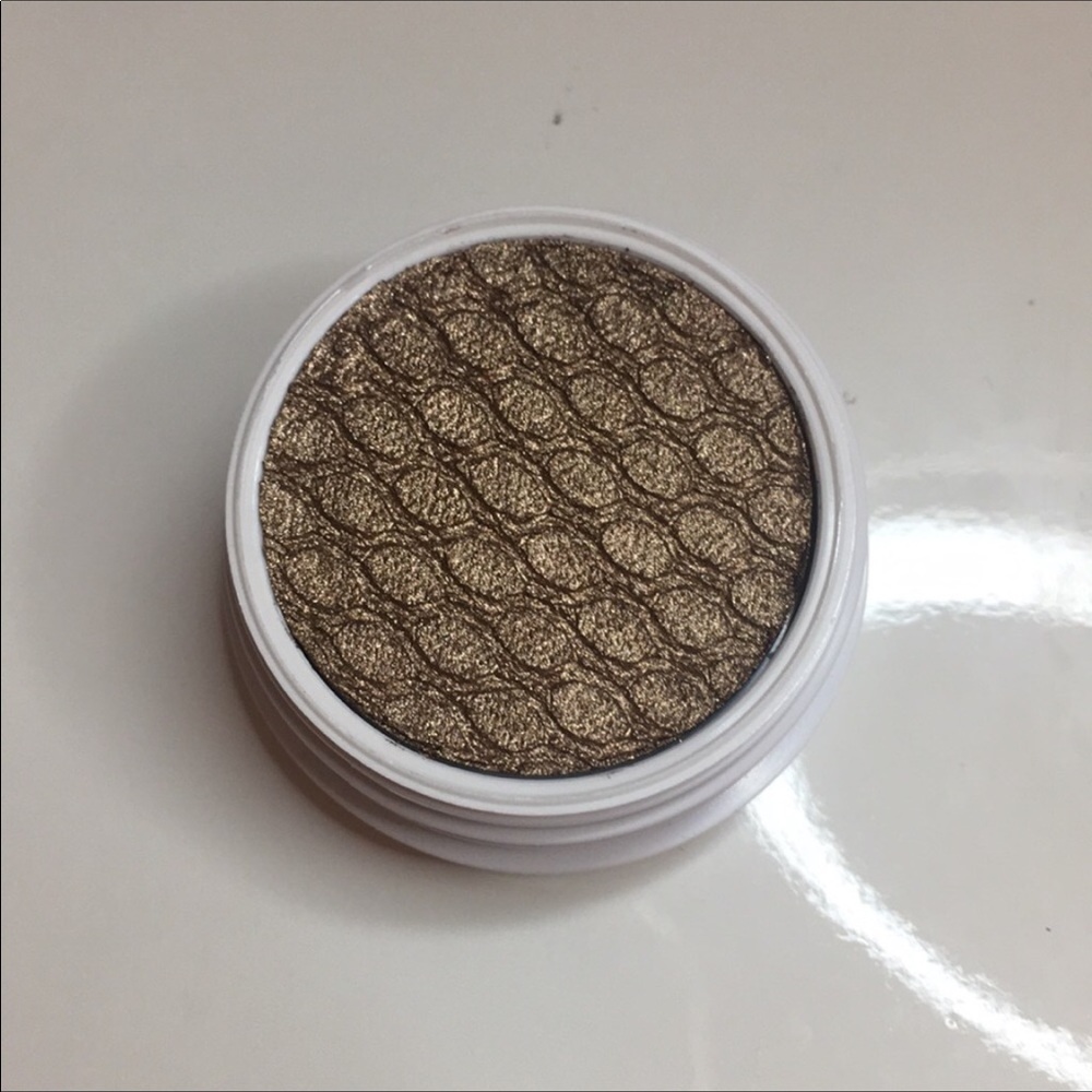 Colourpop super shock shadow- 8 Track